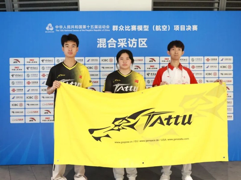 孔海森、何雨瞳、李皓哲