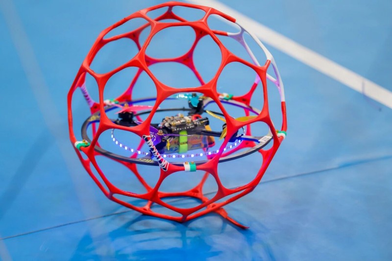 無(wú)人機(jī)足球 無(wú)人機(jī)足球