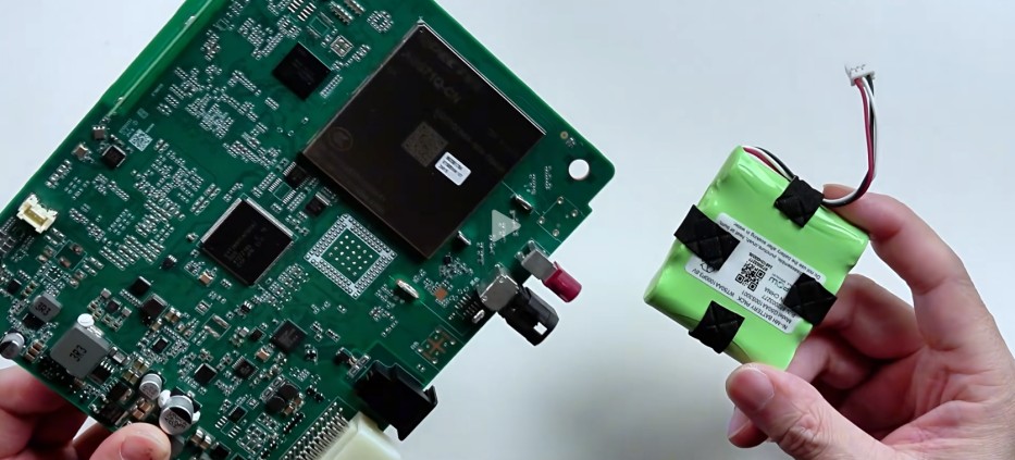 小米SU7 T-Box主板及電池